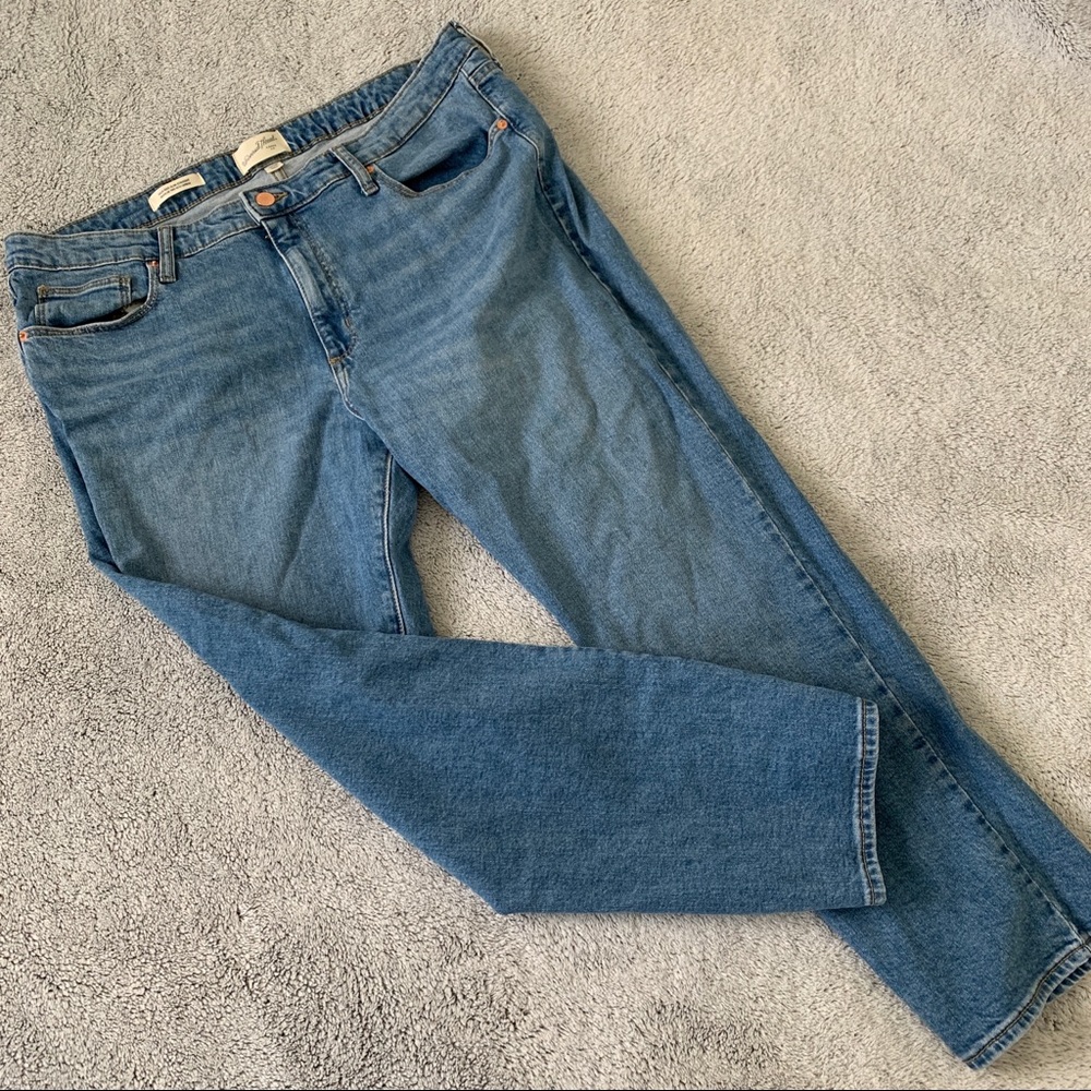 Straight leg mom jeans size 18 medium wash